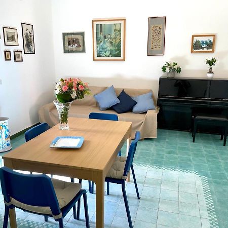 Il Balcone Sulla Piazza Villa Torre Annunziata Dış mekan fotoğraf